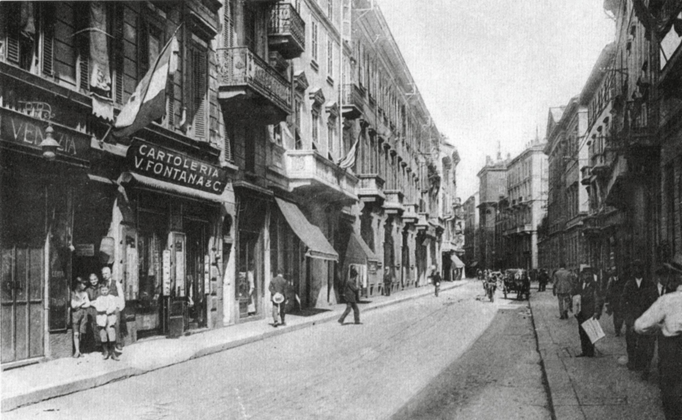 VIA MONTE NAPOLEONE: DOVE LO STILE MILANESE SI MANIFESTA IN TUTTO IL SUO SPLENDORE