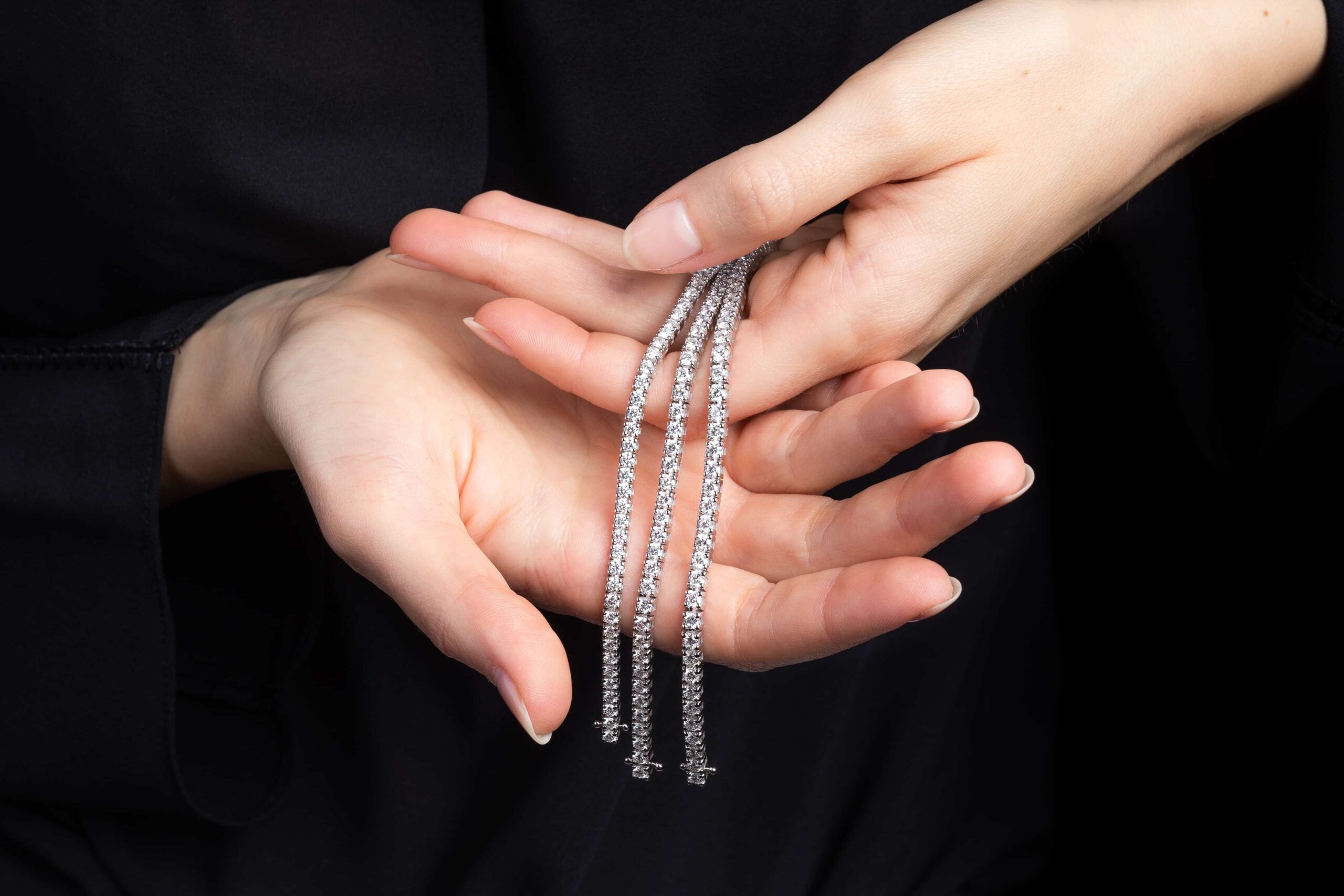 IL BRACCIALE TENNIS: STORIA E CARATTERISTICHE DI UN GIOIELLO ICONICO