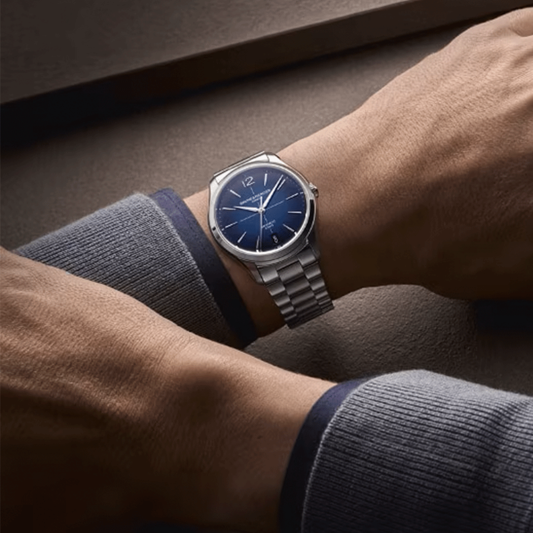 Watch in steel Clifton Baume et mercier