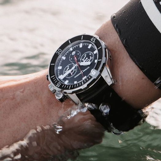 Watch in titanium Diver Chronograph Ulysse nardin