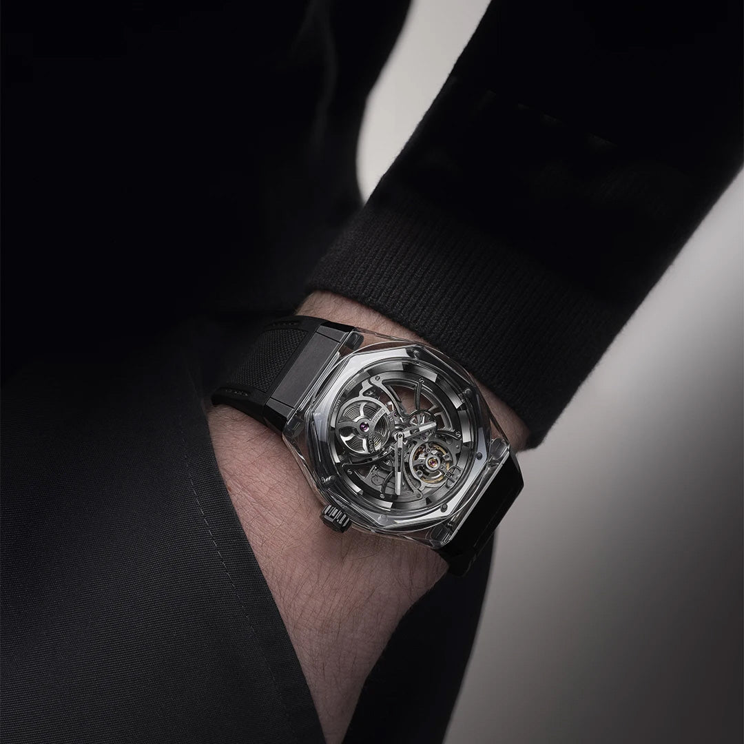 Orologio in titanio e zaffiro Laureato Absolute Light & Shade Girard perregaux