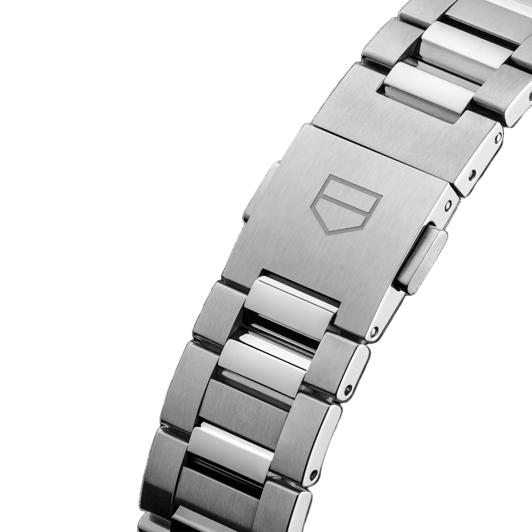 Watch in steel Carrera Date Tag heuer