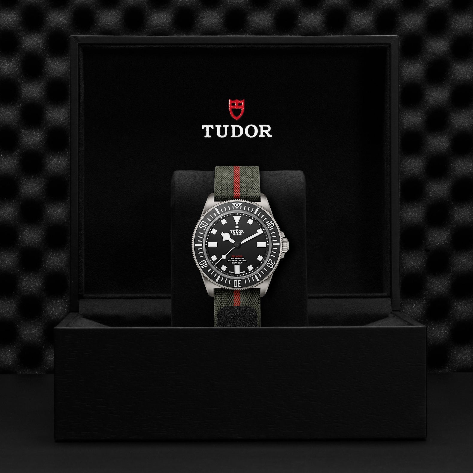 Watch in steel and titanium  Pelagos, 42 mm Tudor