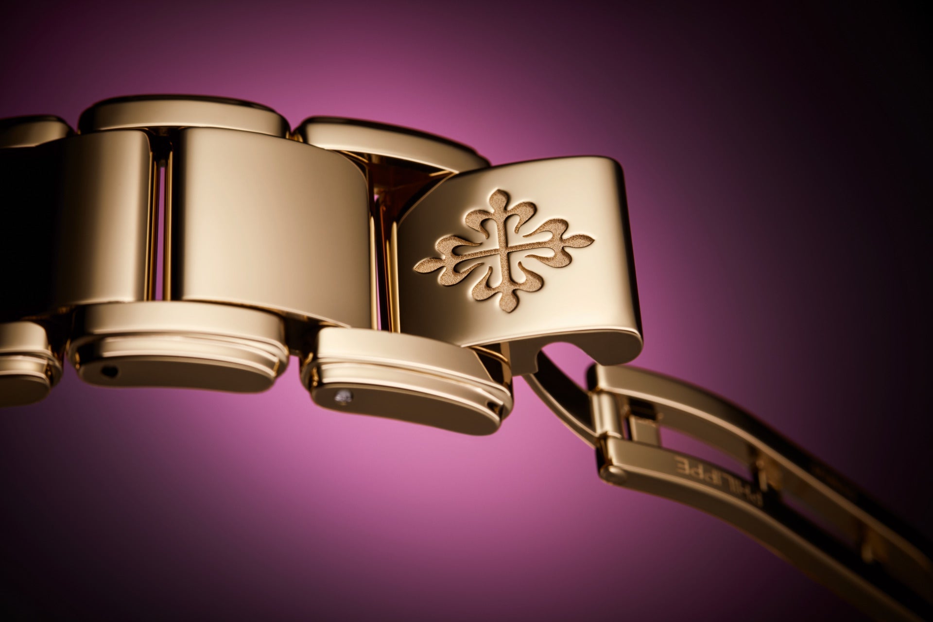 GUIDA AI CINTURINI DI ALTA GAMMA: LA STORIA DELLA CHIUSURA DÉPLOYANT