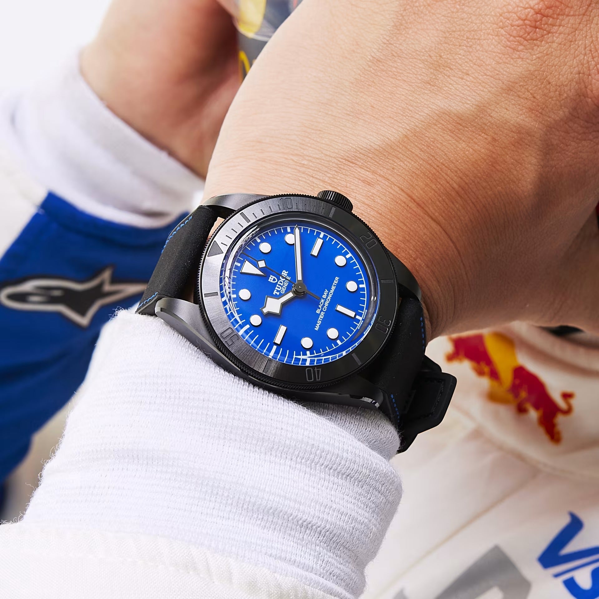 Black Bay Ceramic “Blue”, 41 mm4