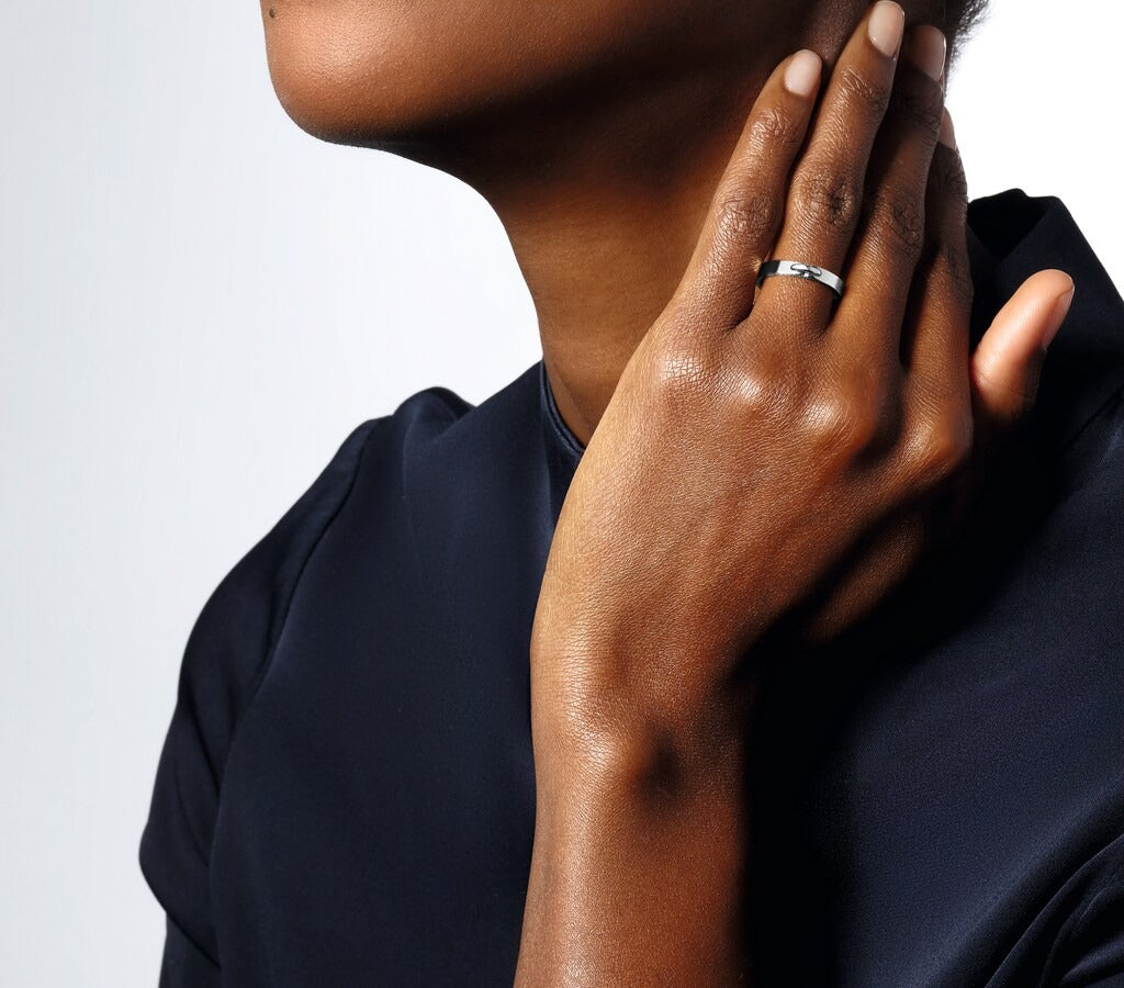 Ring in platinum Liens Évidence wedding band Chaumet