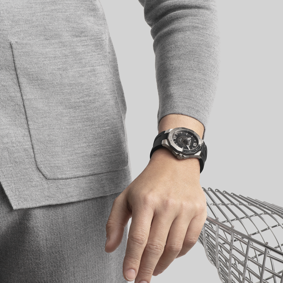 Watch in steel Riviera Baume et mercier