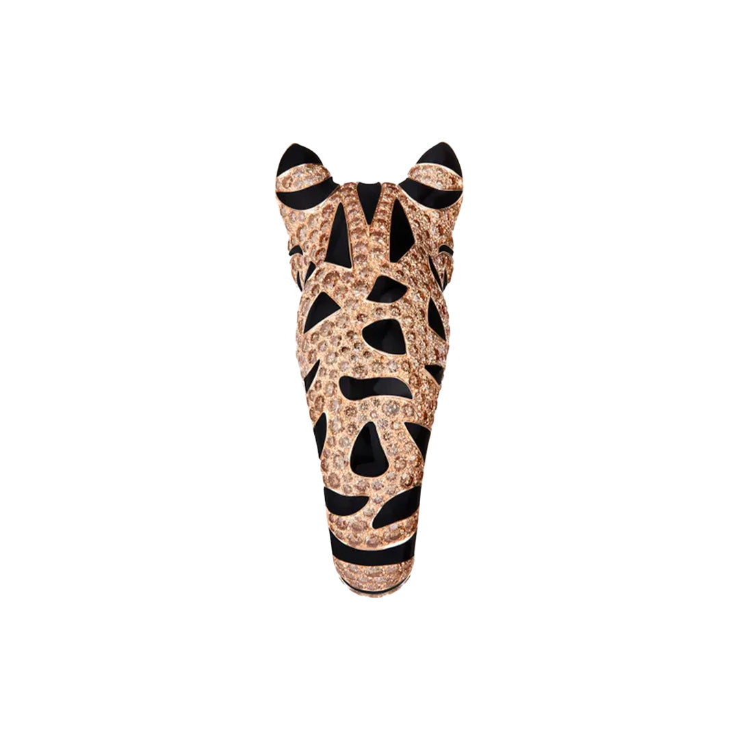 Gioiello in oro rosa Fuzzy, l'anello gatto leopardo Boucheron
