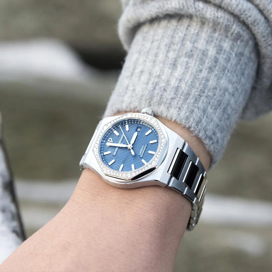 Watch in steel Laureato Girard perregaux