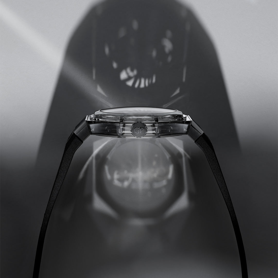 Orologio in titanio e zaffiro Laureato Absolute Light & Shade Girard perregaux