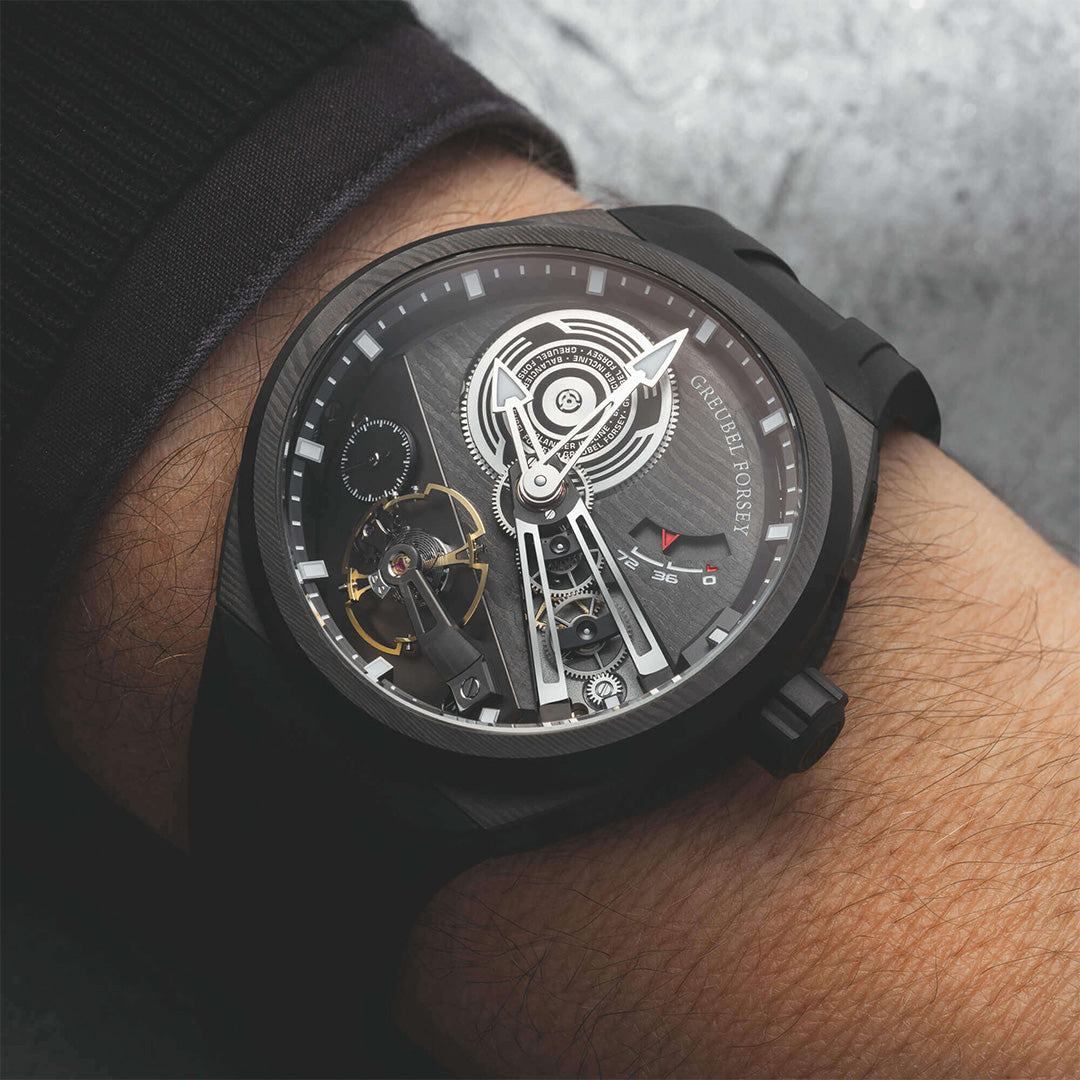 Watch in carbon Balancier Convexe S2 Greubel forsey