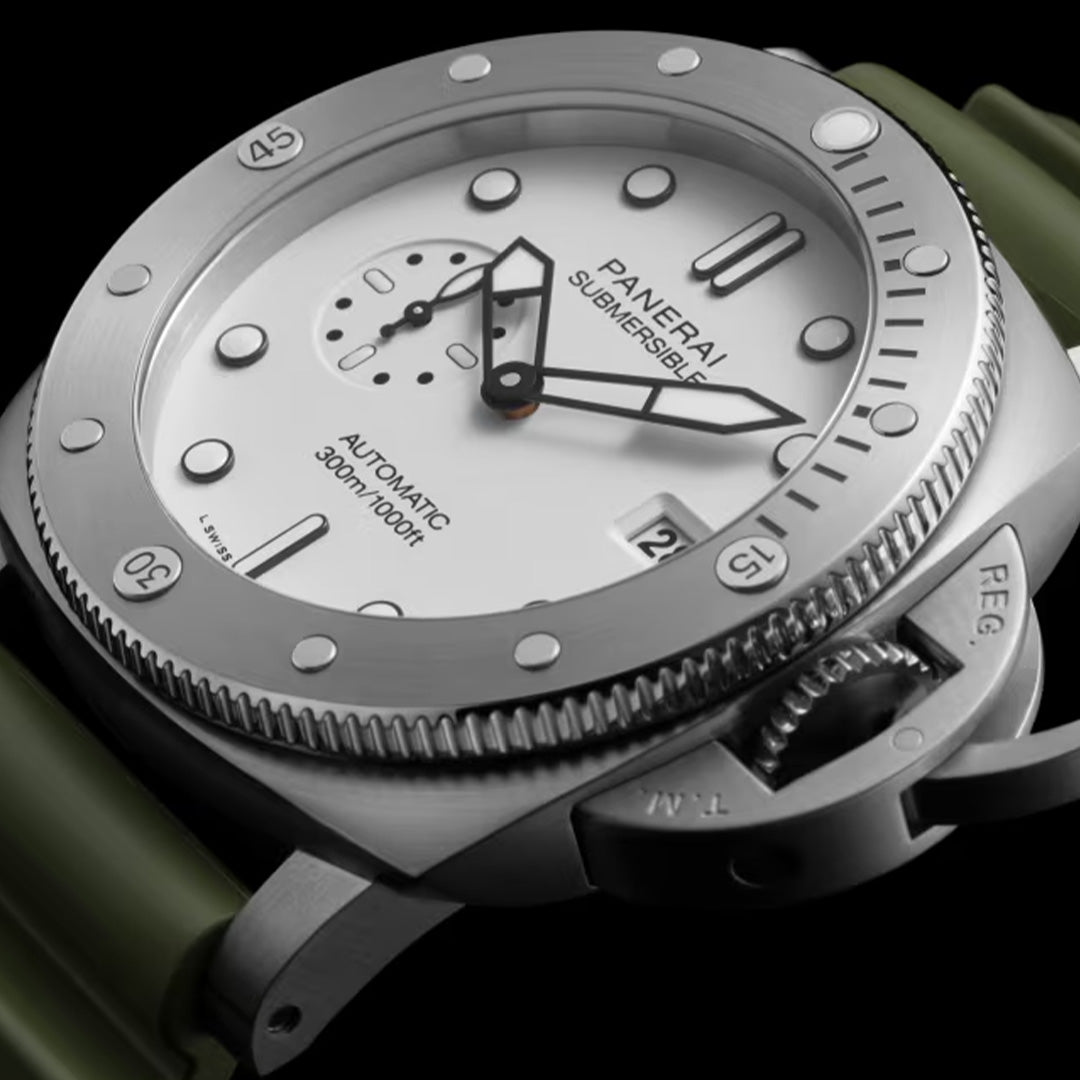 Watch in steel Submersible QuarantaQuattro Panerai