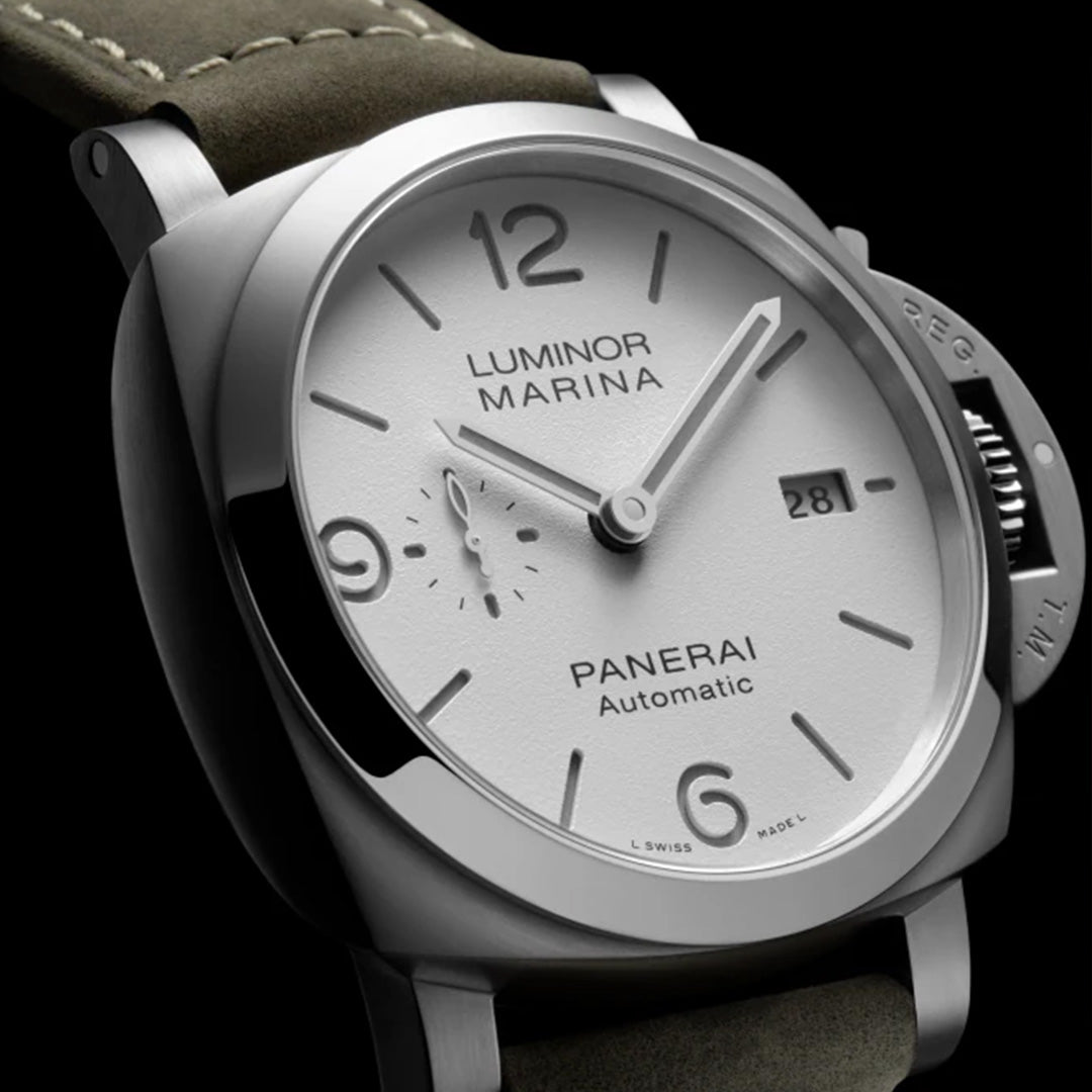 Watch in steel Luminor Marina Panerai