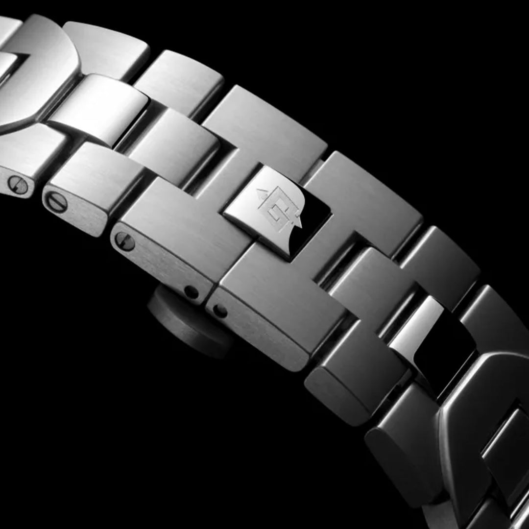 Watch in steel Luminor Marina Panerai