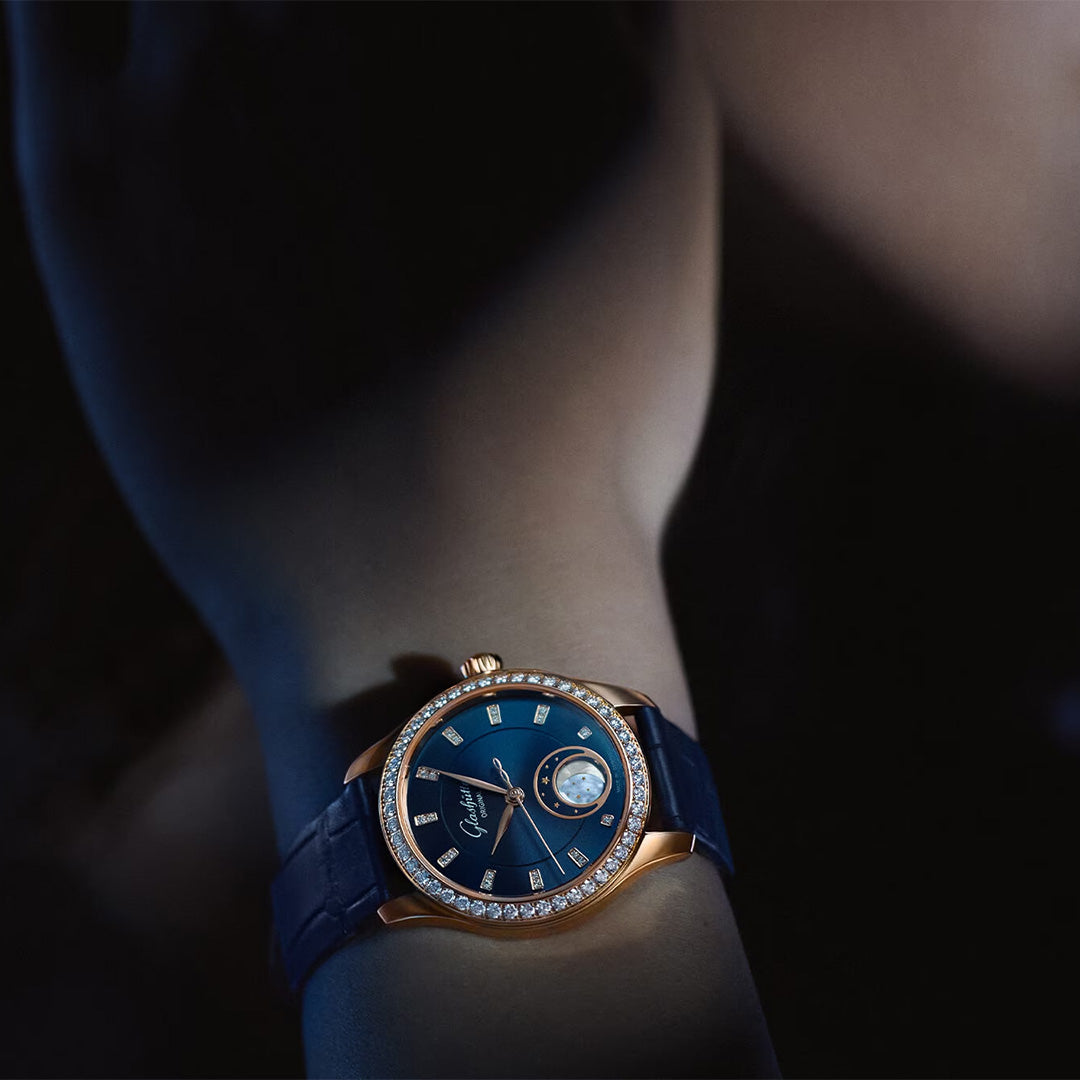 Watch in rose gold Serenade Luna Glashutte original