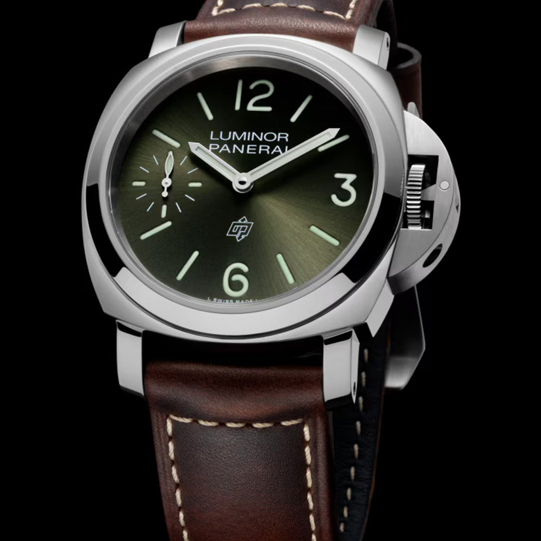 Watch in steel Luminor Logo Panerai