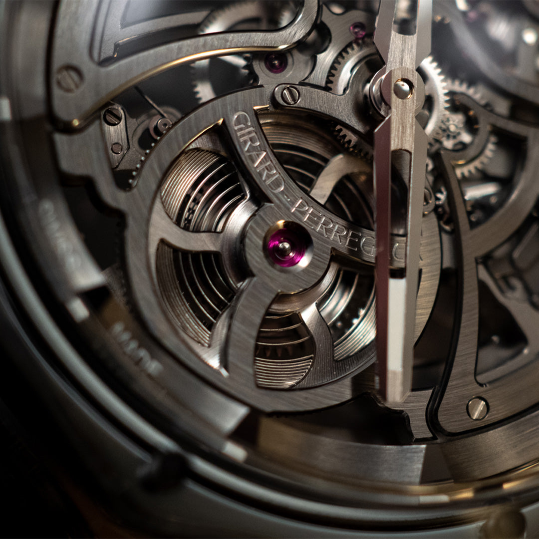 Orologio in titanio e zaffiro Laureato Absolute Light & Shade Girard perregaux