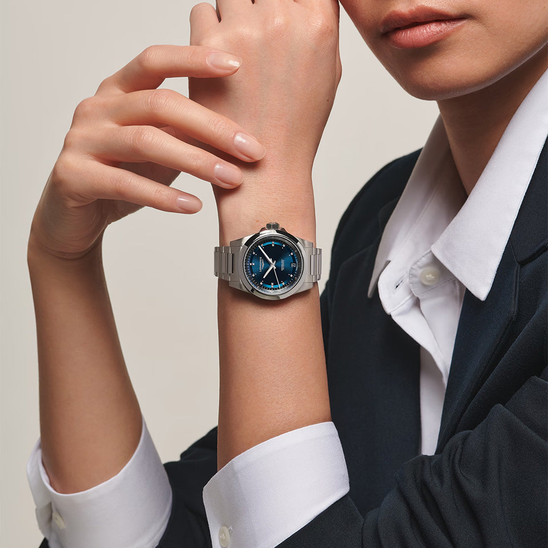 Watch in steel Conquest Longines