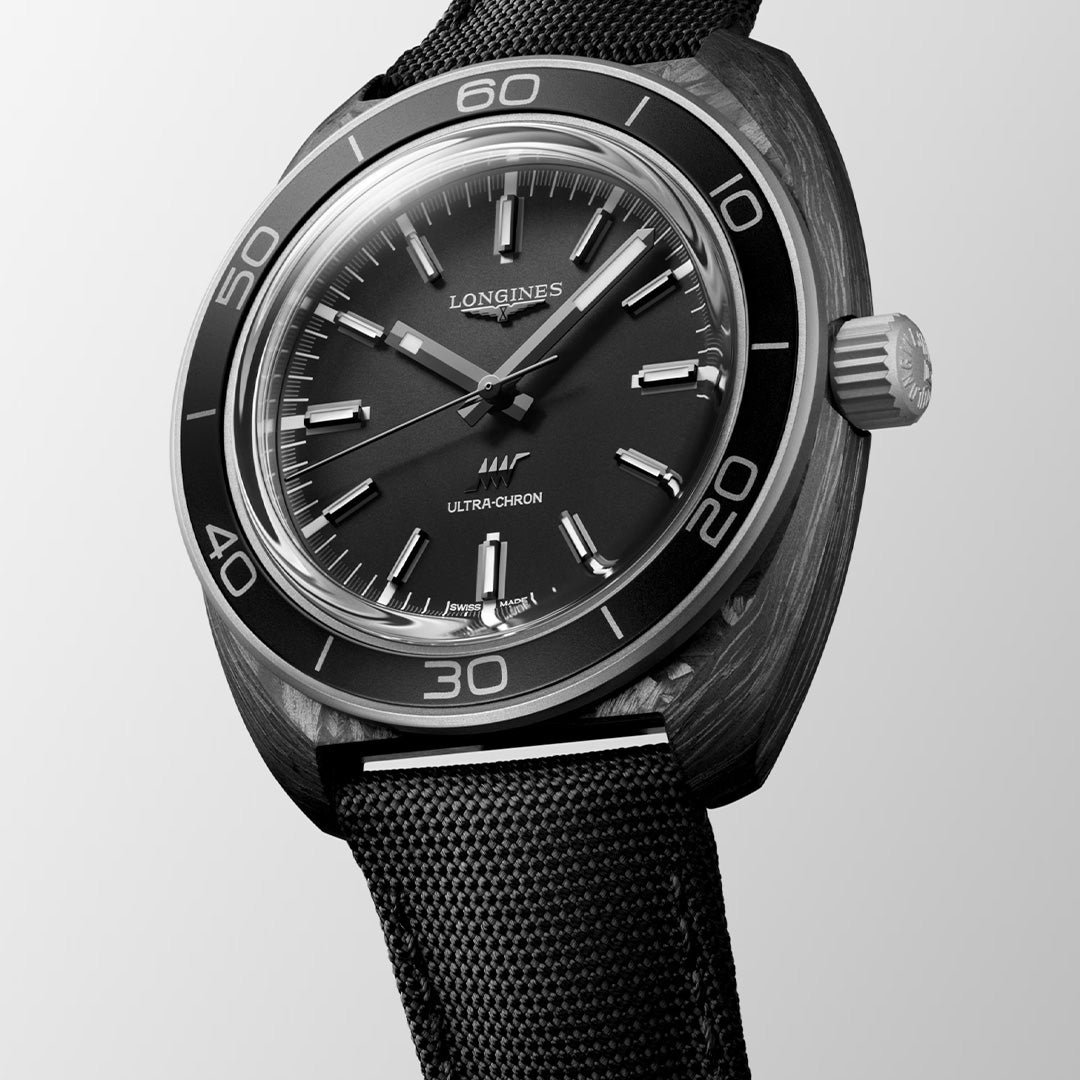 Watch in carbon and titanium Ultra-Chron Carbon Longines