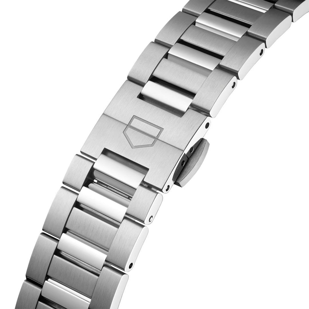 Watch in steel Carrera Date Tag heuer