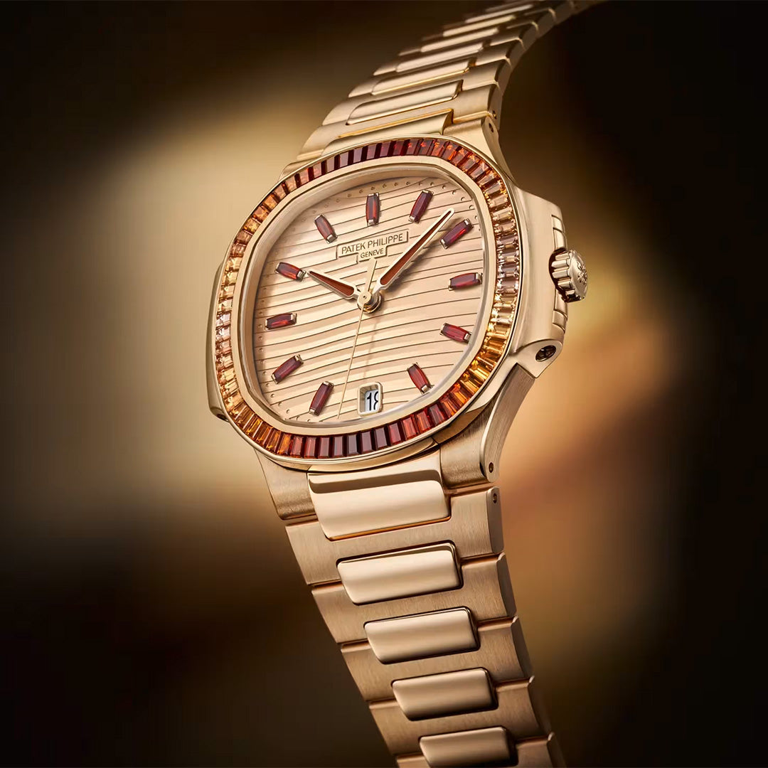 Watch in rose gold Nautilus Patek philippe