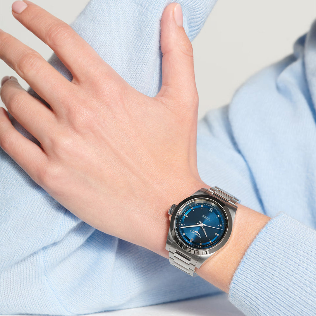 Watch in steel Conquest Longines