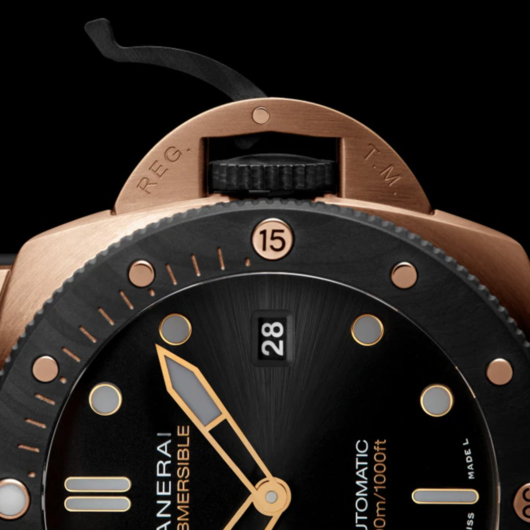 Orologio in carbonio e oro rosa Submersible QuarantaQuattro Goldtech™ OroCarbo Panerai