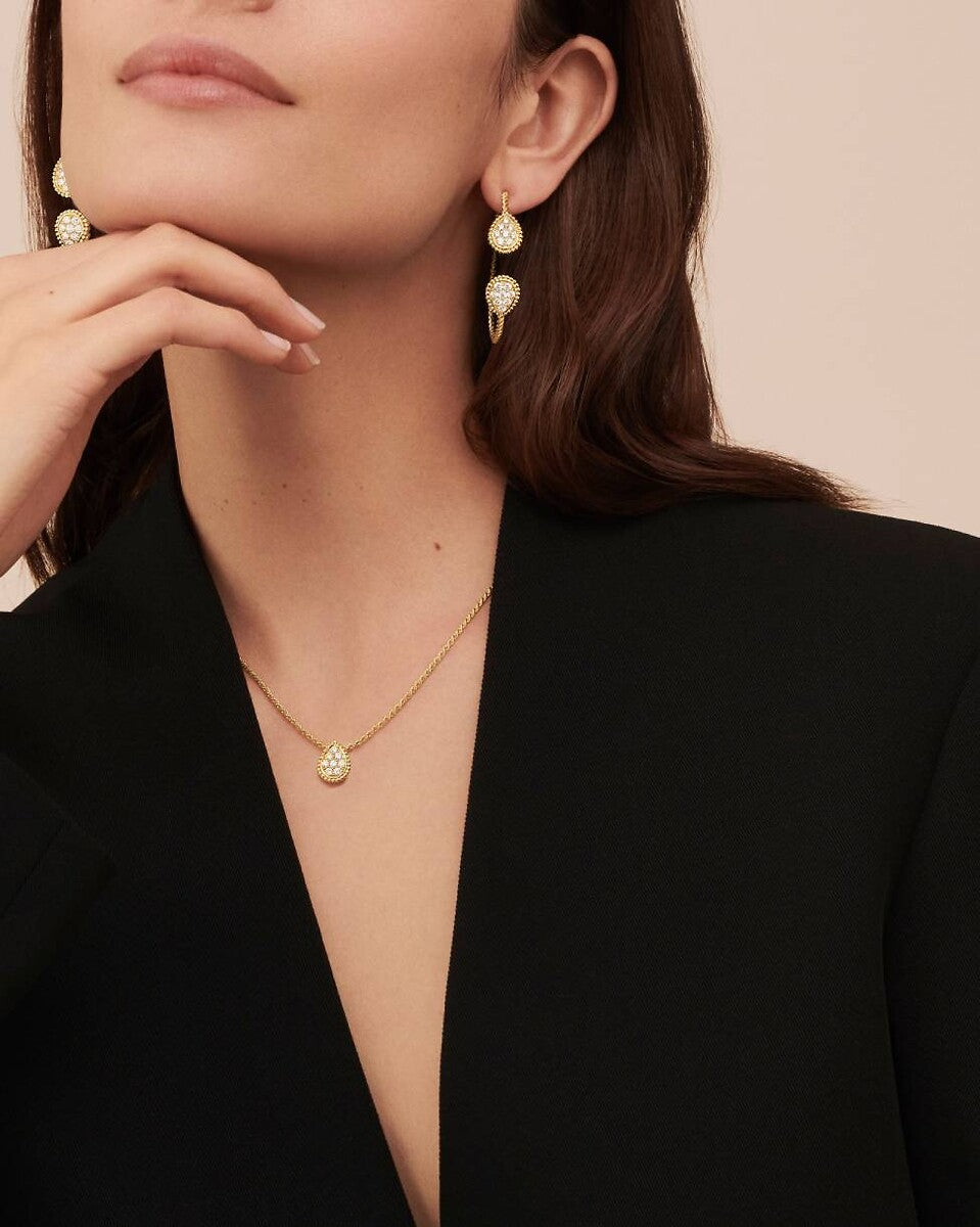 Gioiello in oro giallo Orecchini a cerchio Serpent Bohème Boucheron