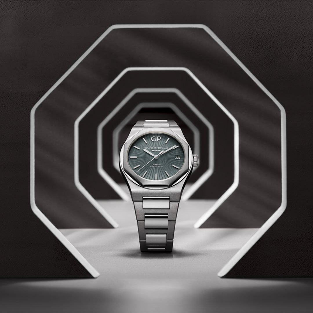 Watch in steel Laureato Girard perregaux