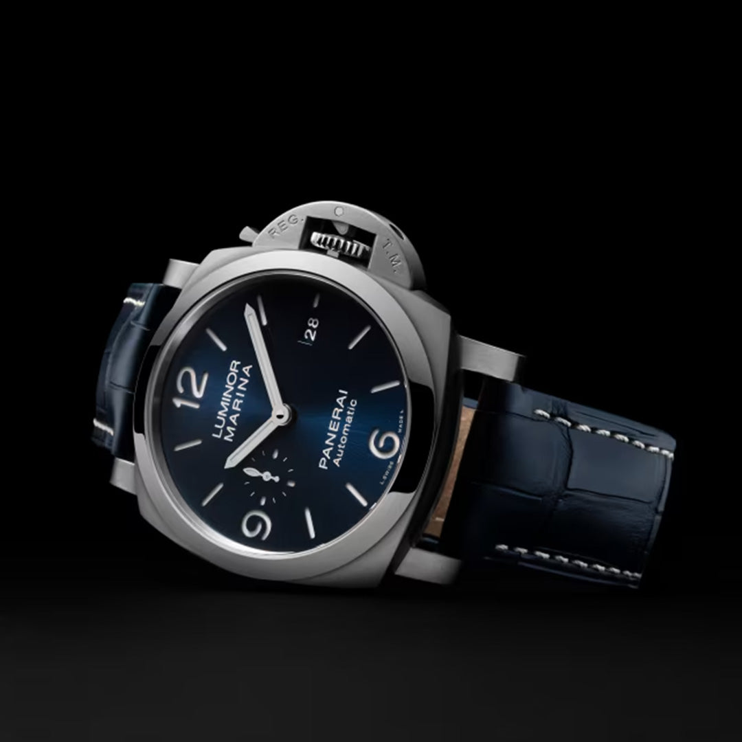 Watch in steel Luminor Marina Panerai