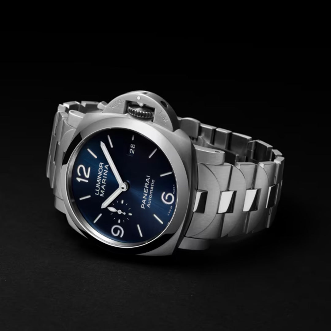 Watch in steel Luminor Marina Panerai