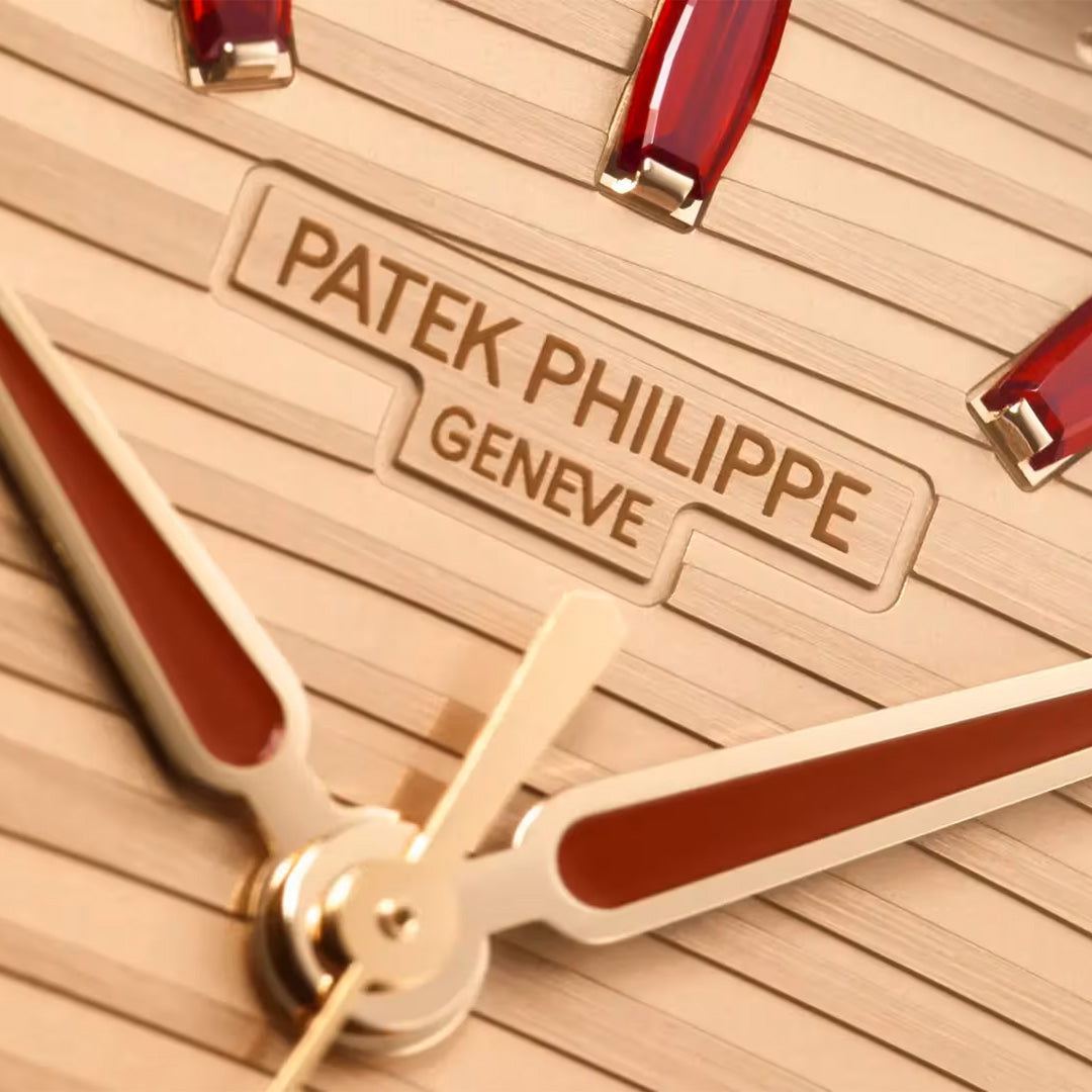 Watch in rose gold Nautilus Patek philippe