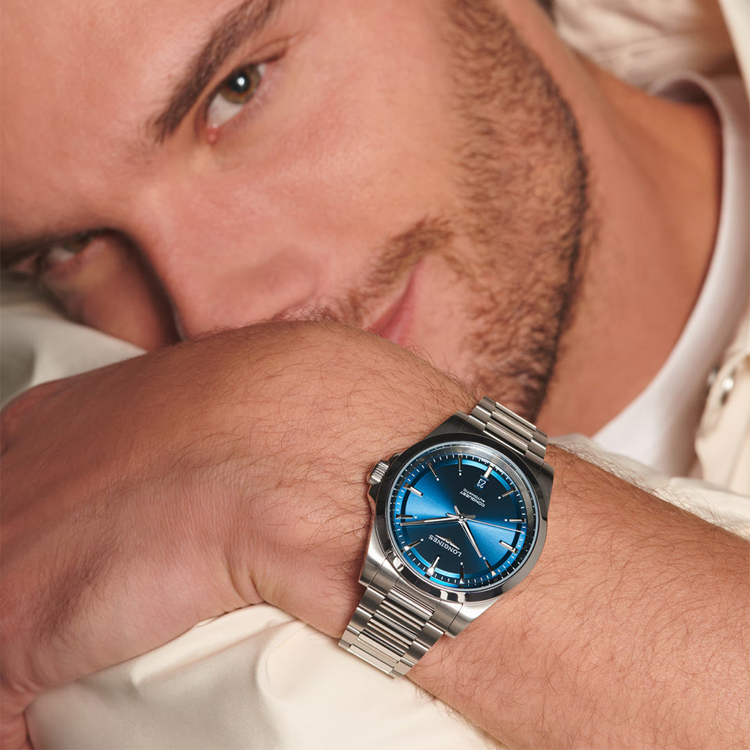 Watch in steel Conquest Longines