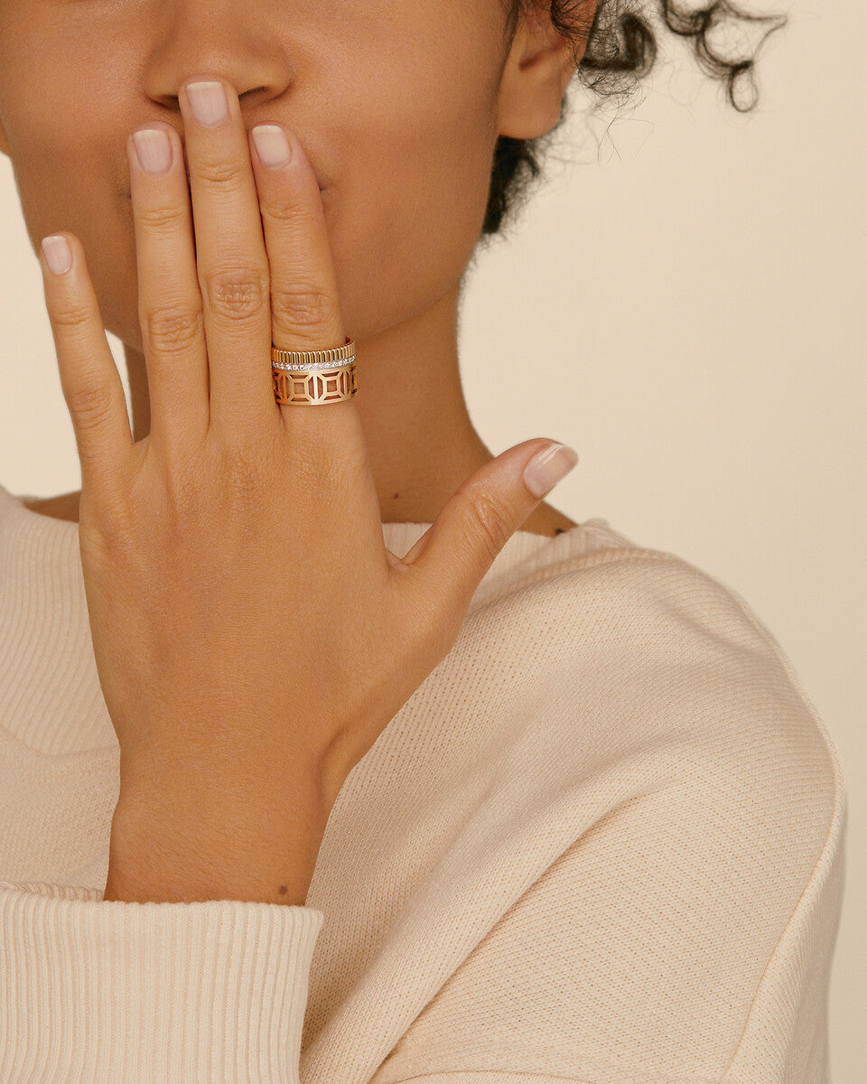 Gioiello in oro giallo e bianco Anello Quatre Radiant Boucheron