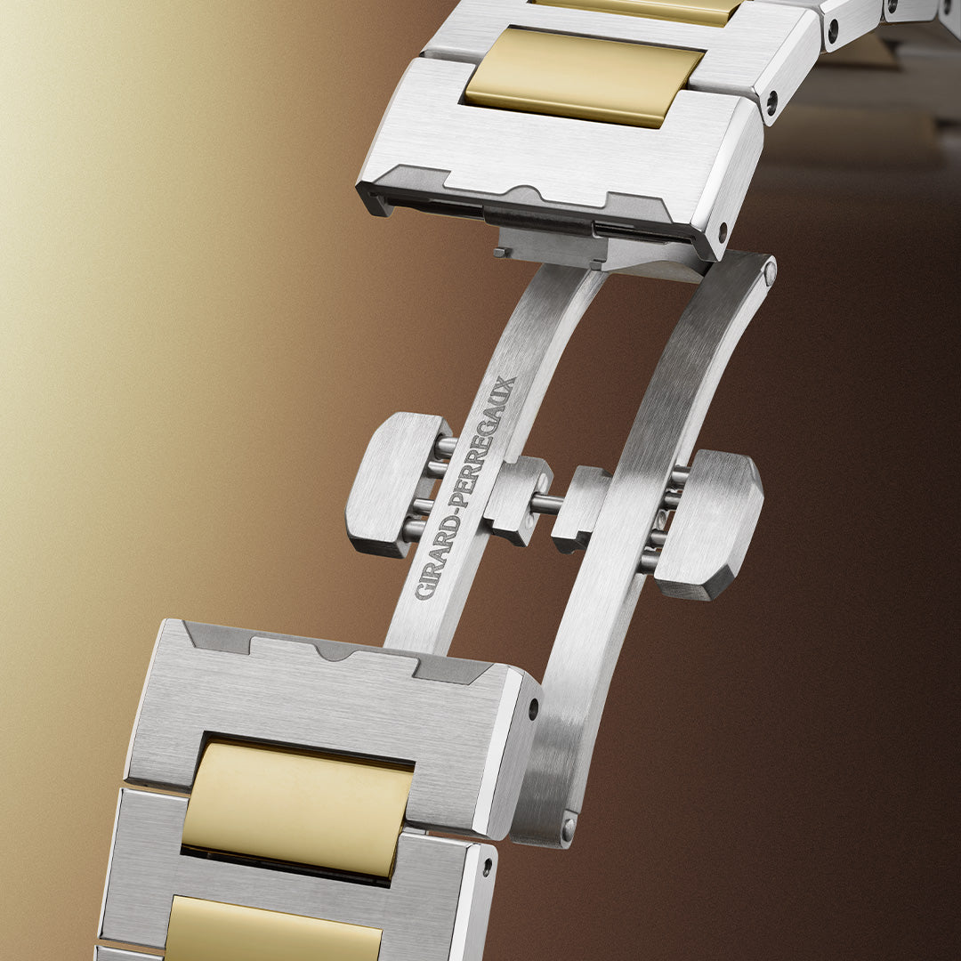 Orologio in acciaio e oro giallo Laureato Fifty Girard perregaux