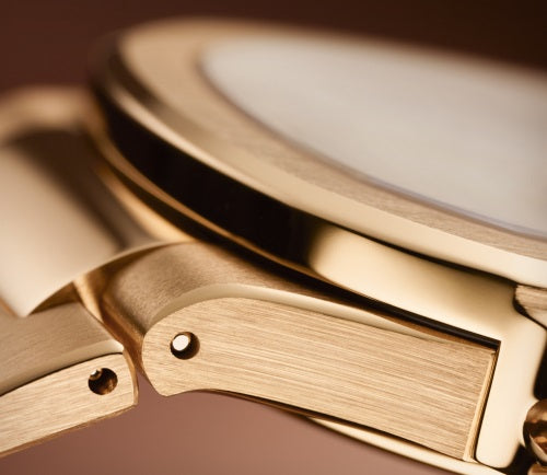 Watch in rose gold Nautilus Patek philippe