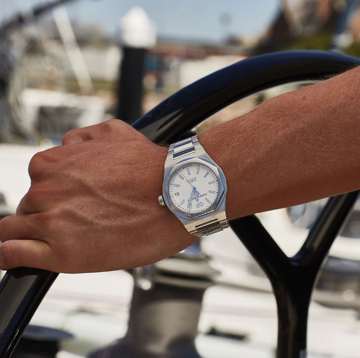 Girard perregaux laureato on wrist sale