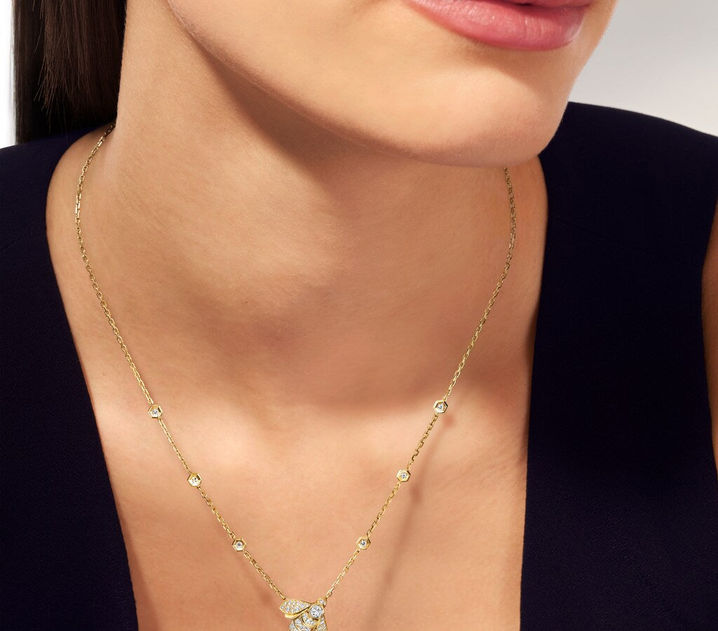 Gioiello in yellow gold Bee de Chaumet Pendant Necklace Chaumet