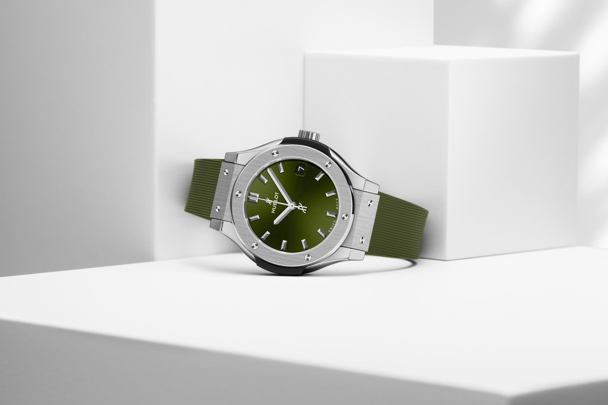 Watch in titanium Classic Fusion Titanium Green Hublot