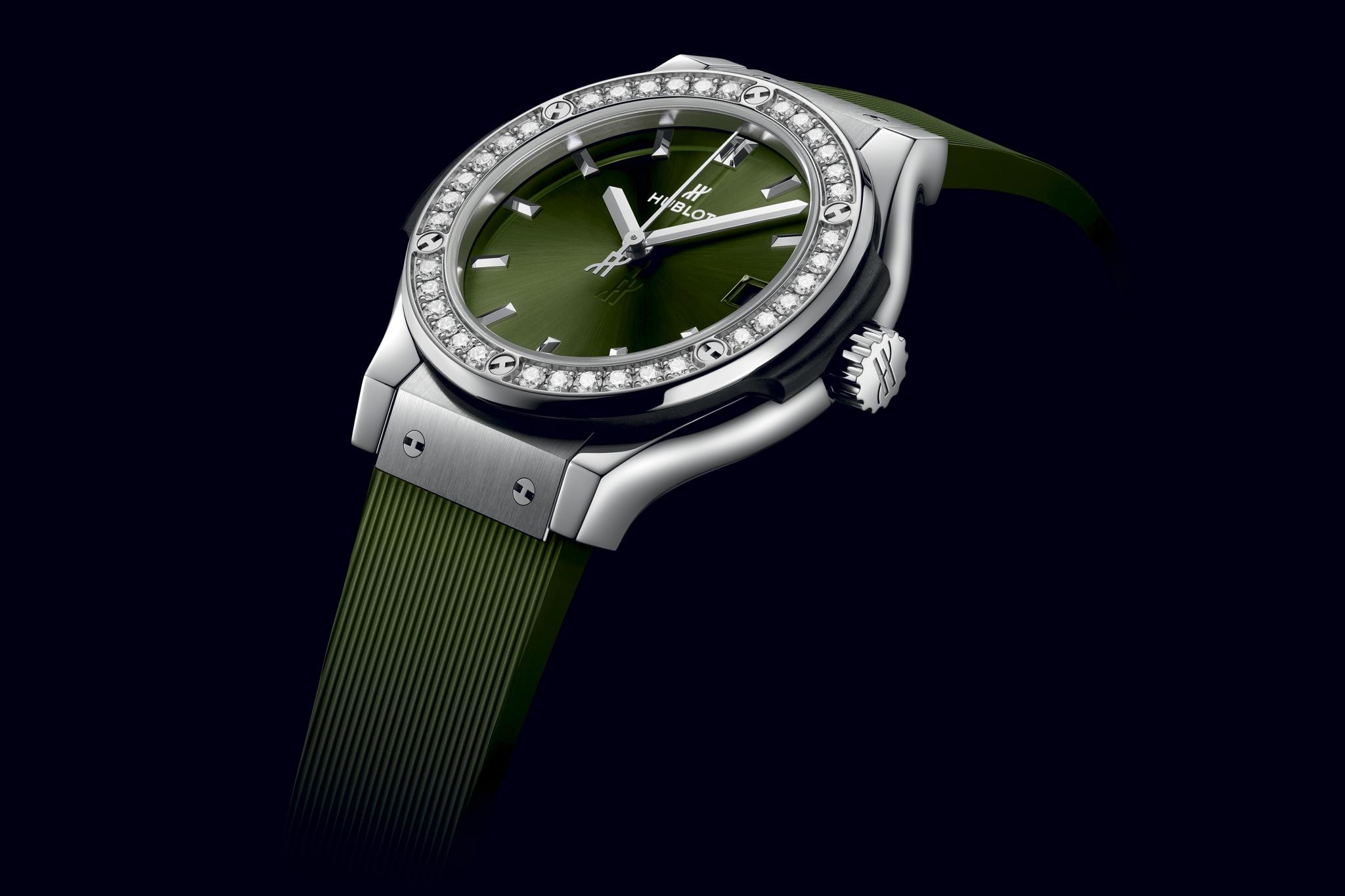 Watch in titanium Classic Fusion Titanium Green Diamonds Hublot