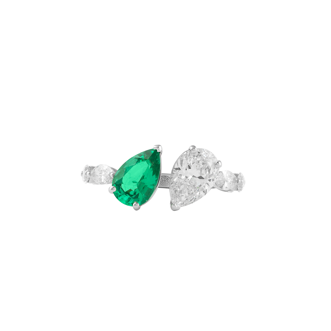 Ring in white gold Diva white gold ring with diamond and emerald Pisa diamanti