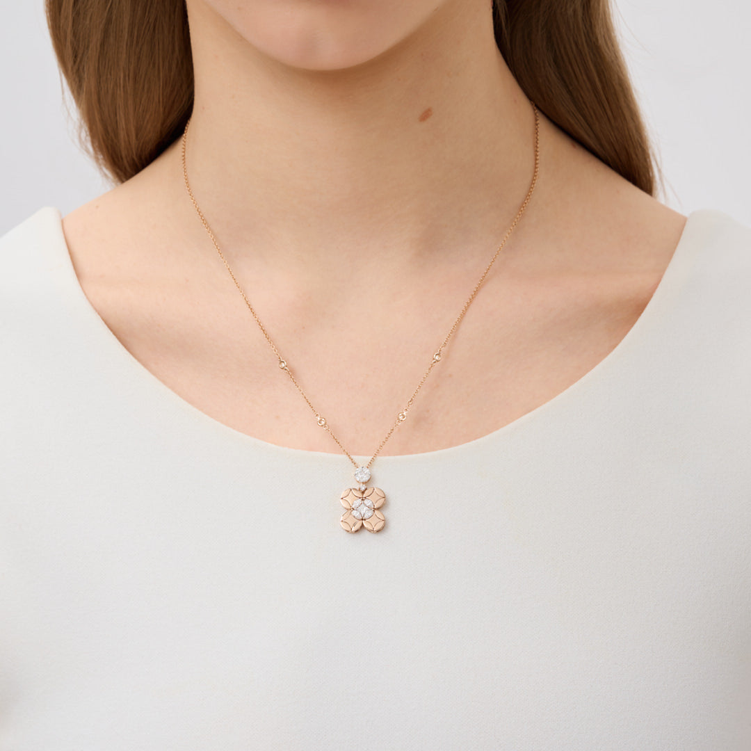Gioiello in rose gold Diade Rose gold pendant necklace with diamonds Pisa diamanti