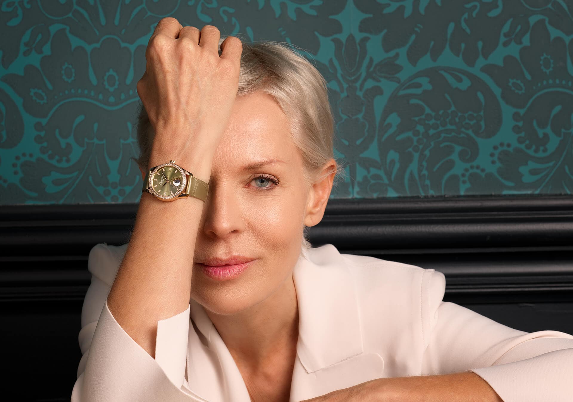 Watch in rose gold Serenade Luna Glashutte original