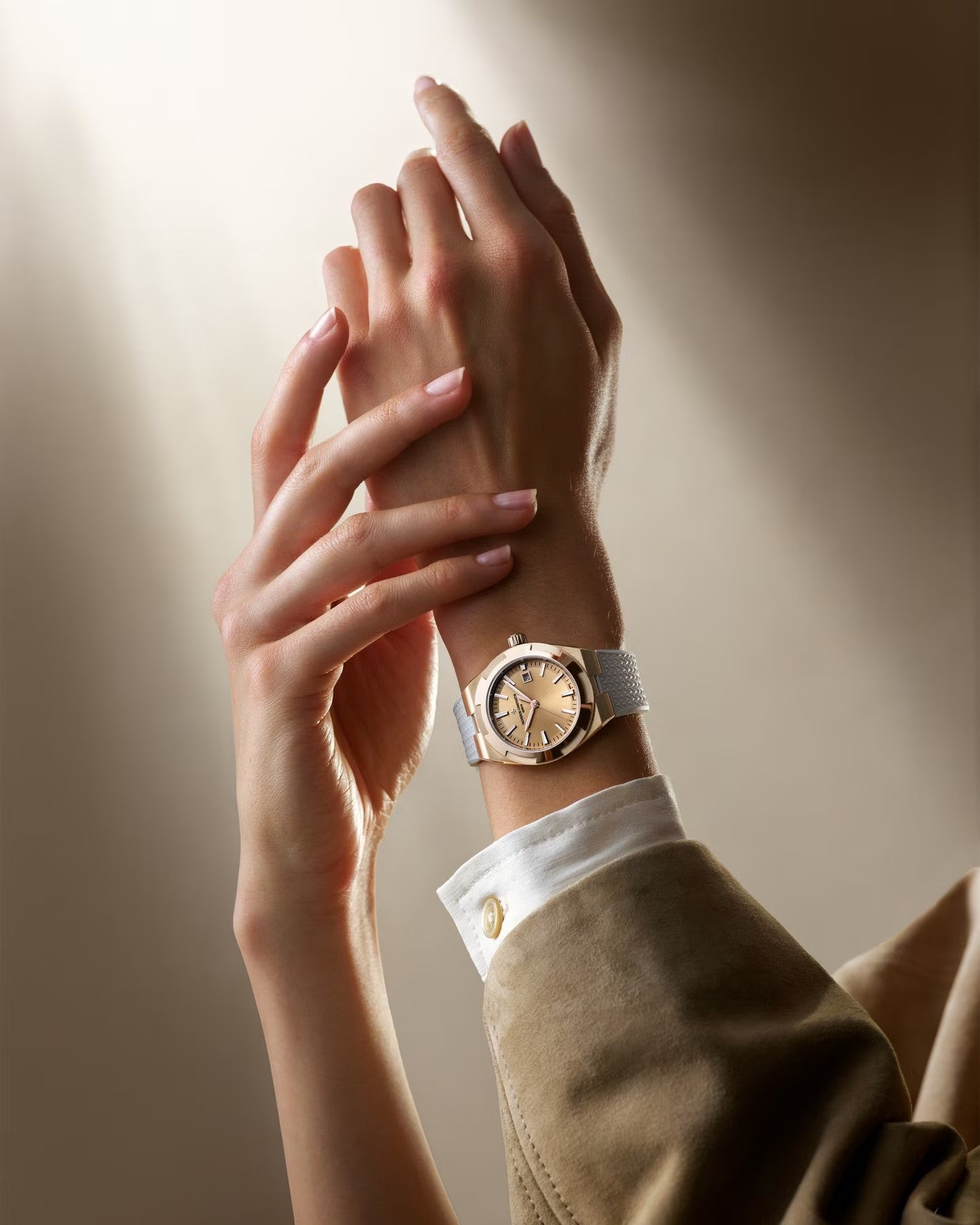Watch in rose gold Overseas Automatic Vacheron constantin