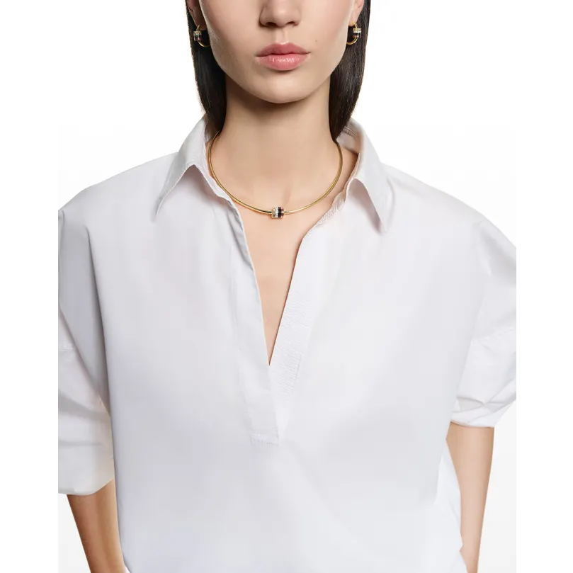 Earrings in white, yellow, and rose gold Quatre Classique Hoop Earrings Boucheron