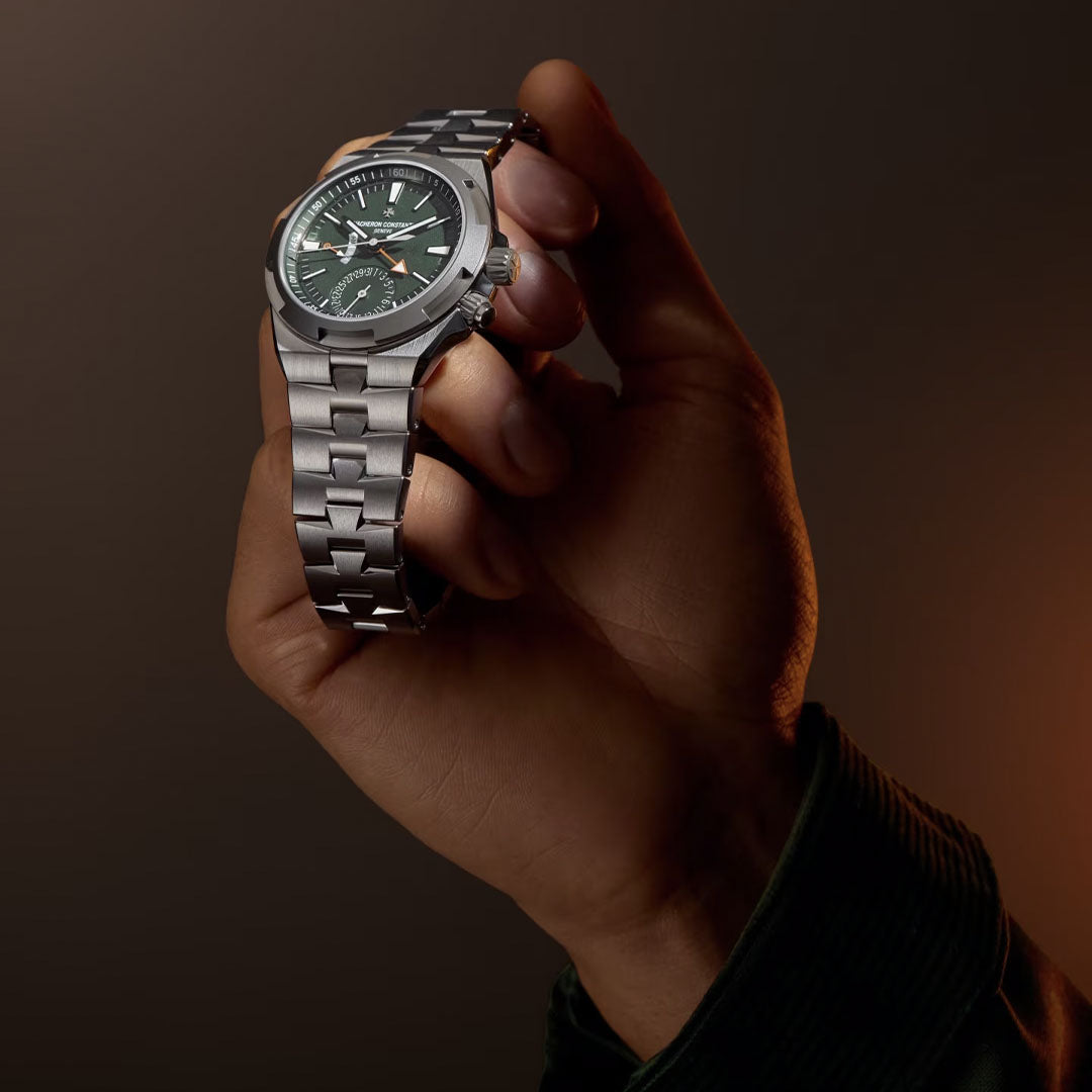 Watch in titanium Overseas Dual Time Vacheron constantin