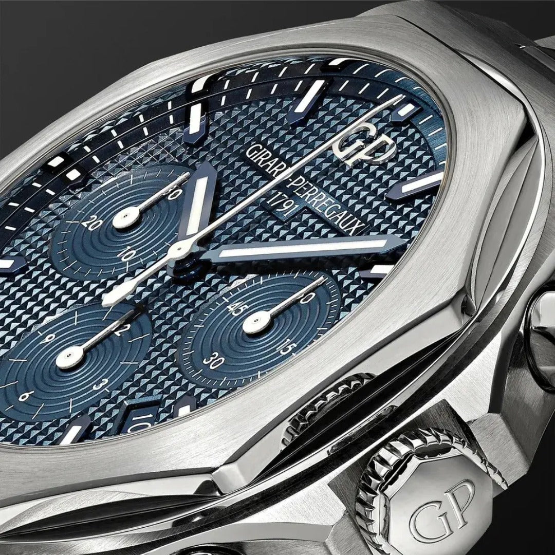 Orologio in acciaio Laureato Chronograph Girard perregaux