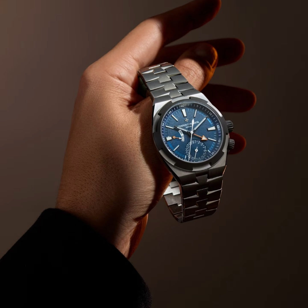 Watch in titanium Overseas Dual Time Vacheron constantin