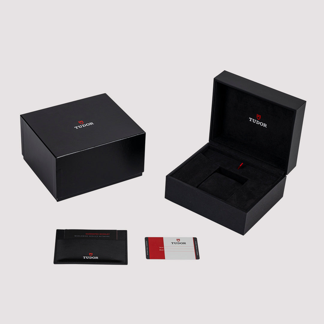 Orologio in acciaio Black Bay Tudor