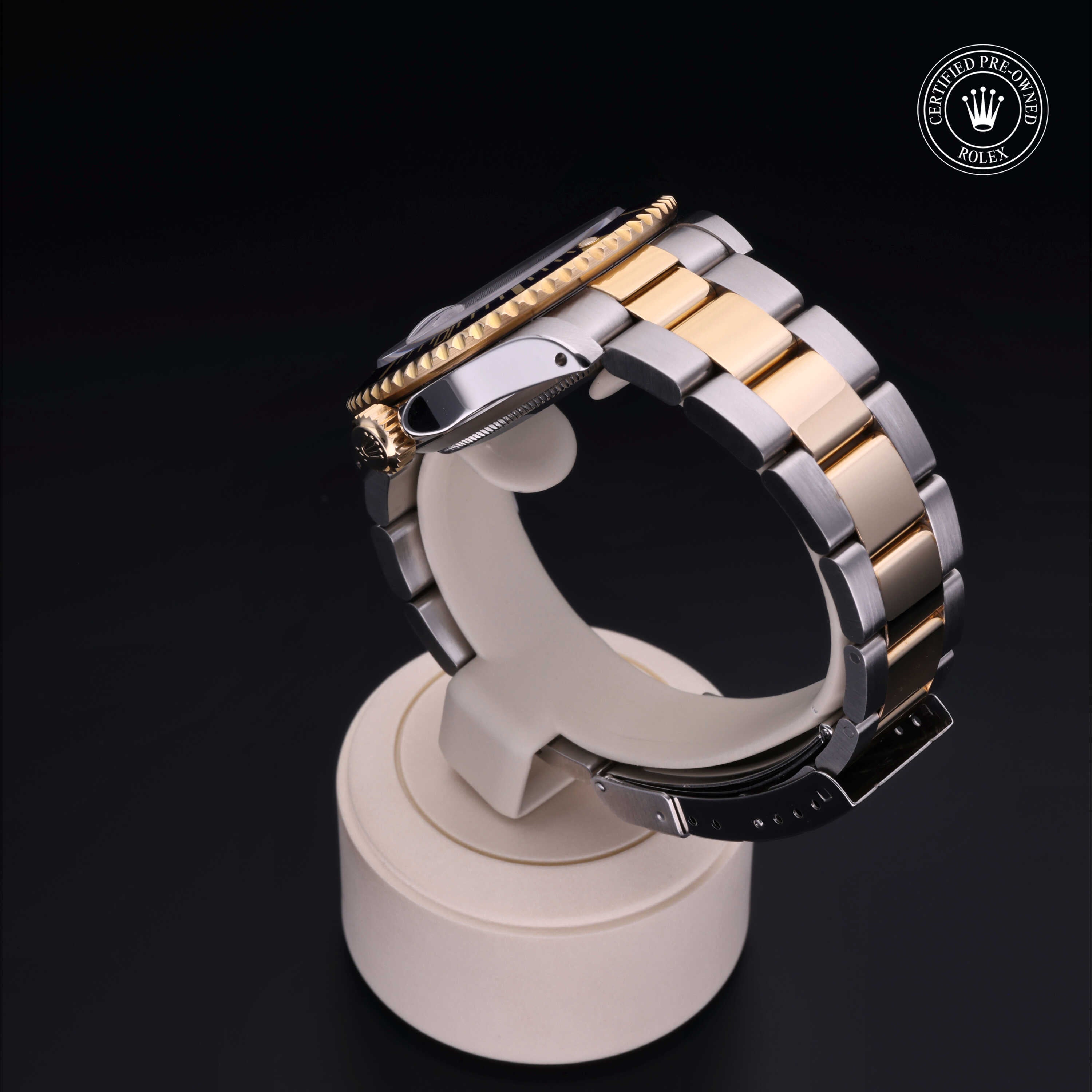 Rolex Certified Pre-Owned Oyster Perpetual  Submariner Date 40 mm Oystersteel and yellow gold 1990 16613